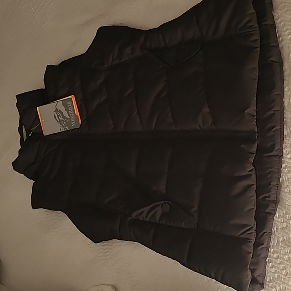 Puffer Vest - Picture 11 of 13